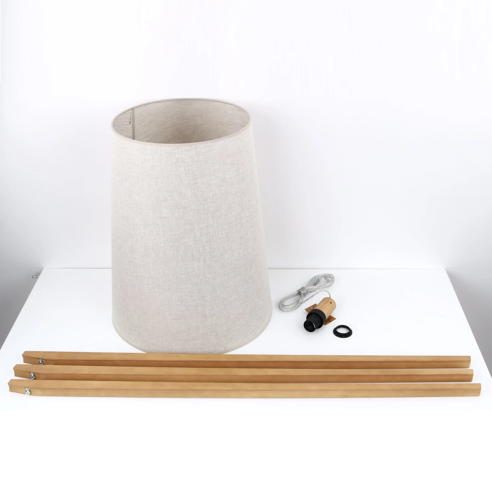 Floor lamp E27 – flax shade, pine tripod base