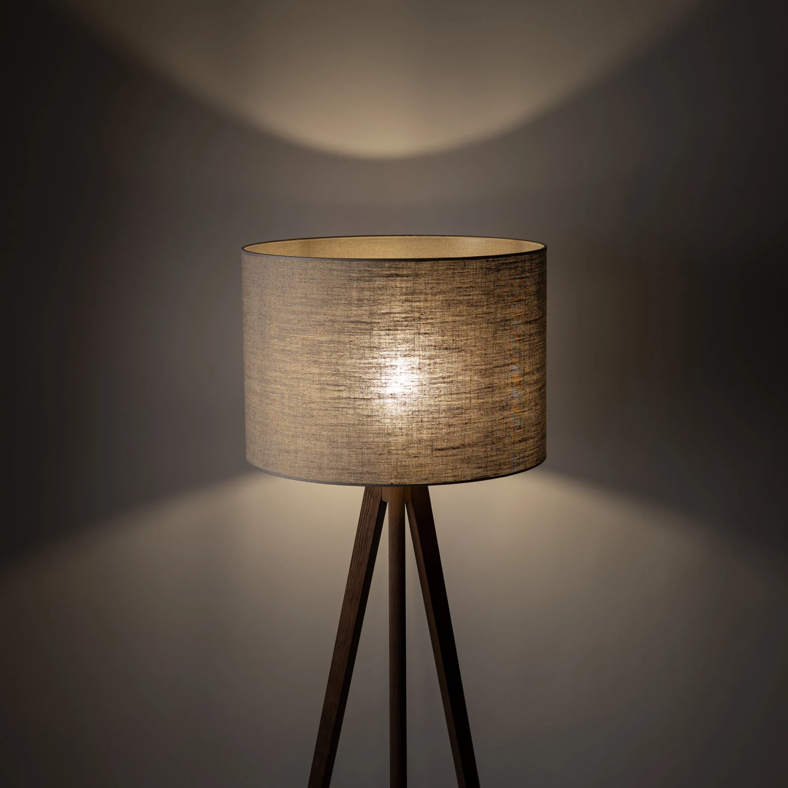 GRAND floor lamp – walnut tripod, beige fabric shade