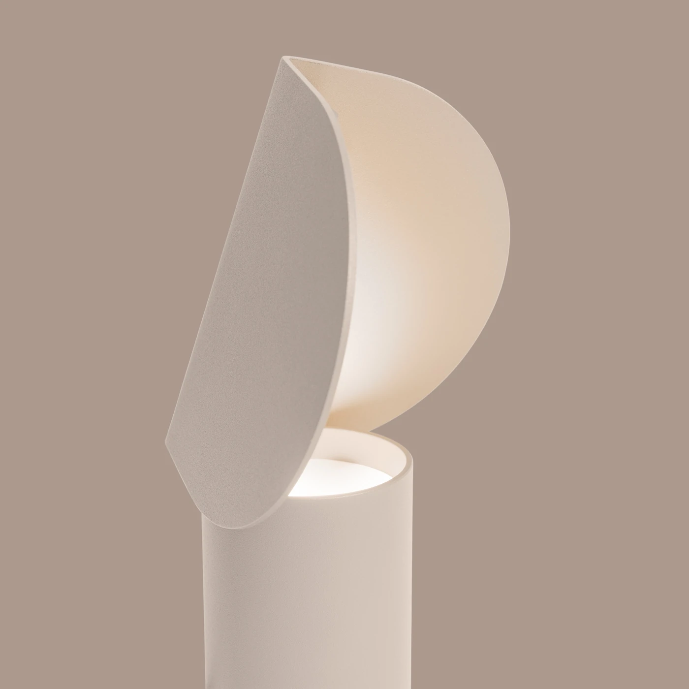 Table lamp 6.3W – cylindrical, beige, tilted shade