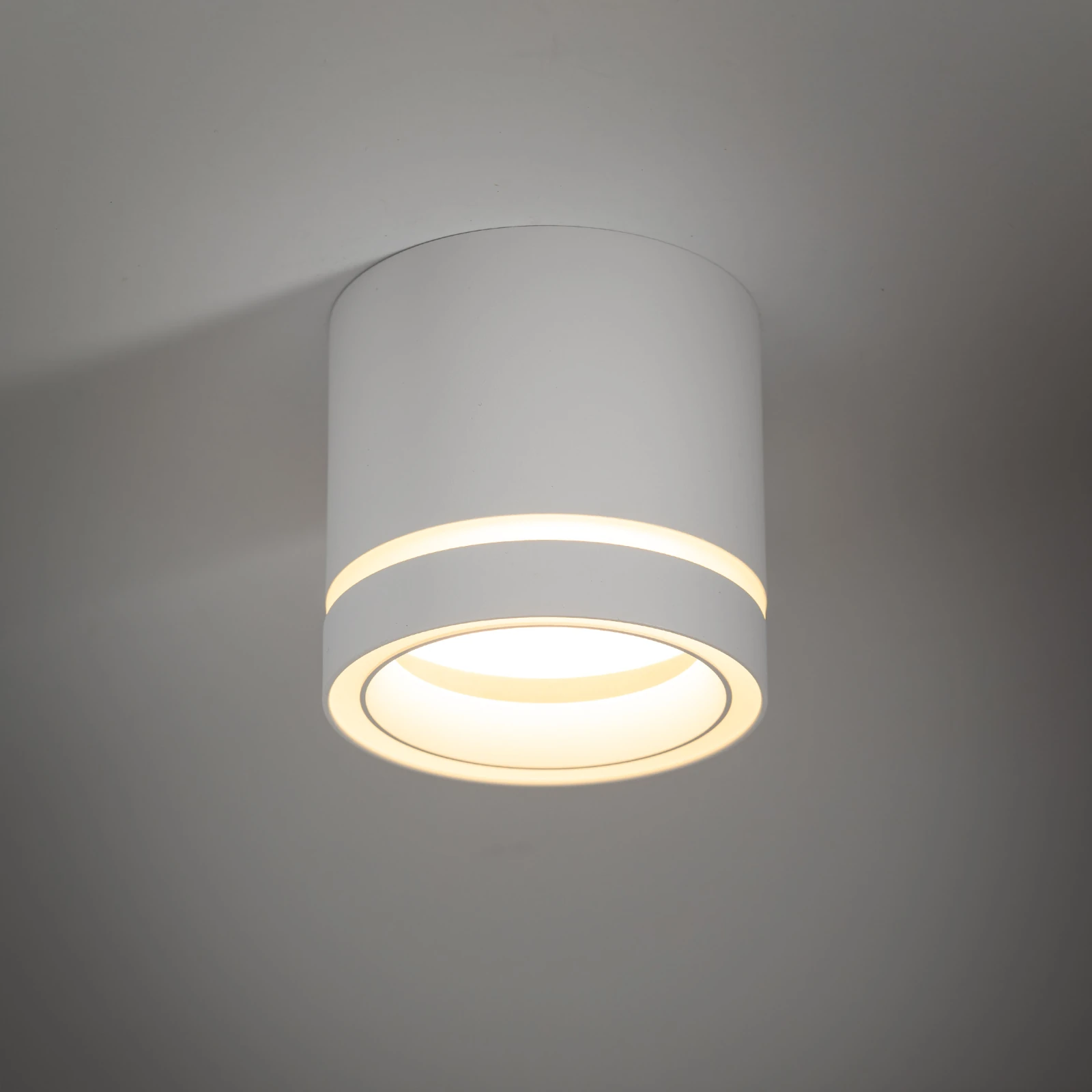 JET ceiling light 8 W – white, warm LED beam