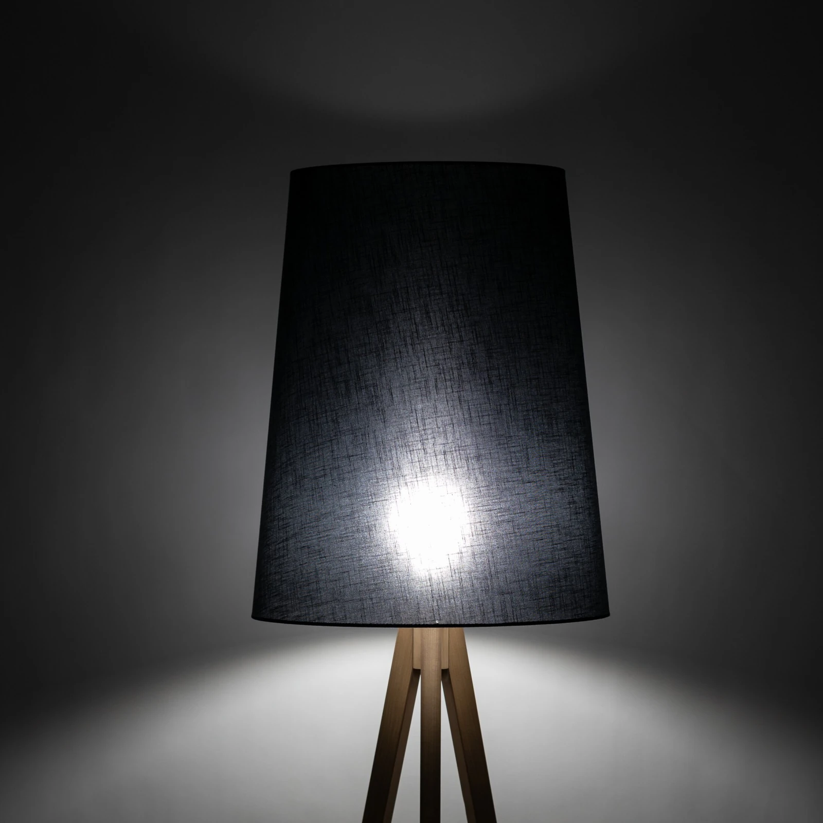 Floor lamp E27 – black, tripod, pine base