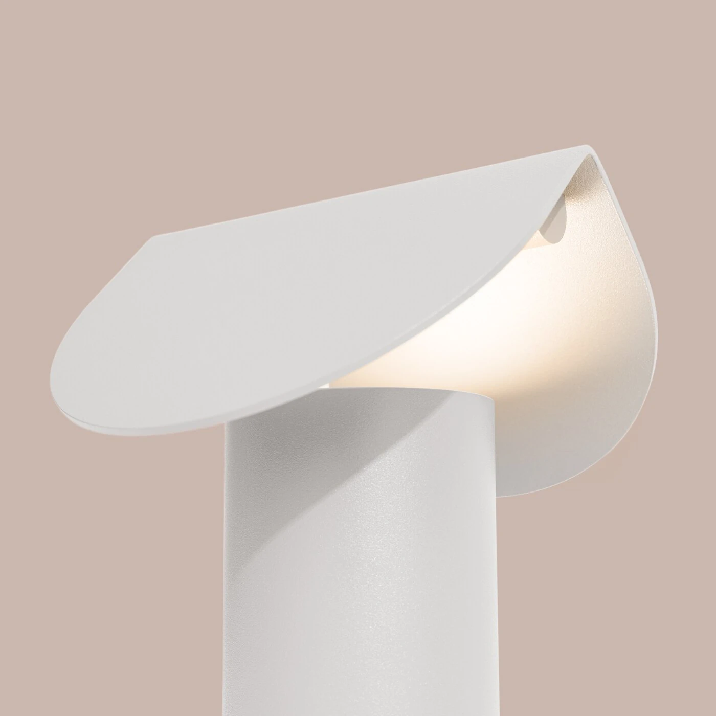 Stalinis LED šviestuvas 6,3W – lenktas gaubtas, baltas, CRI93