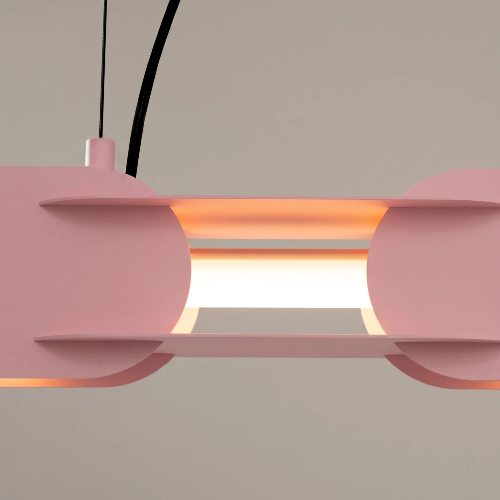 Pakabinamas LED šviestuvas 158 cm – linijinis, rožinis, DALI dimeriuojamas