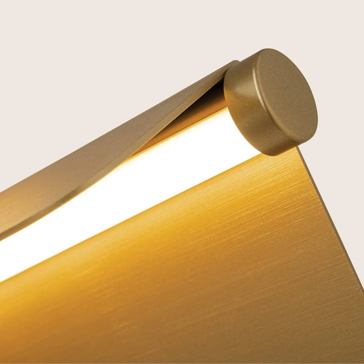 Floor LED Light 12W – Brushed Gold, Adjustable Reflectors