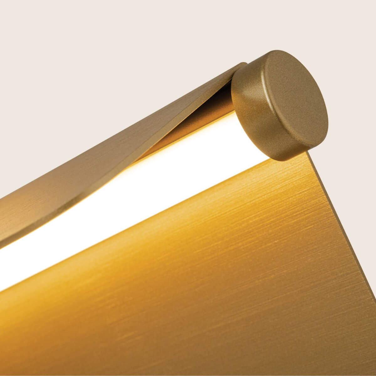 LED pastatomas šviestuvas – dvigubas, auksinis - Nuotrauka 3