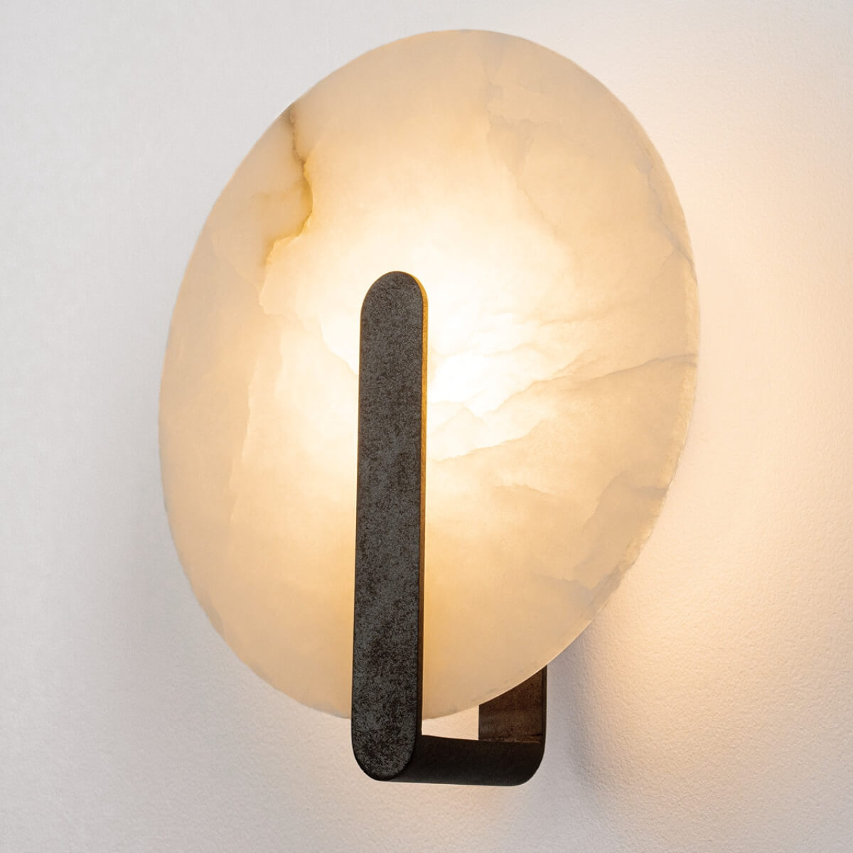 LED sieninis šviestuvas Ø25 cm – apvalus, alebastras