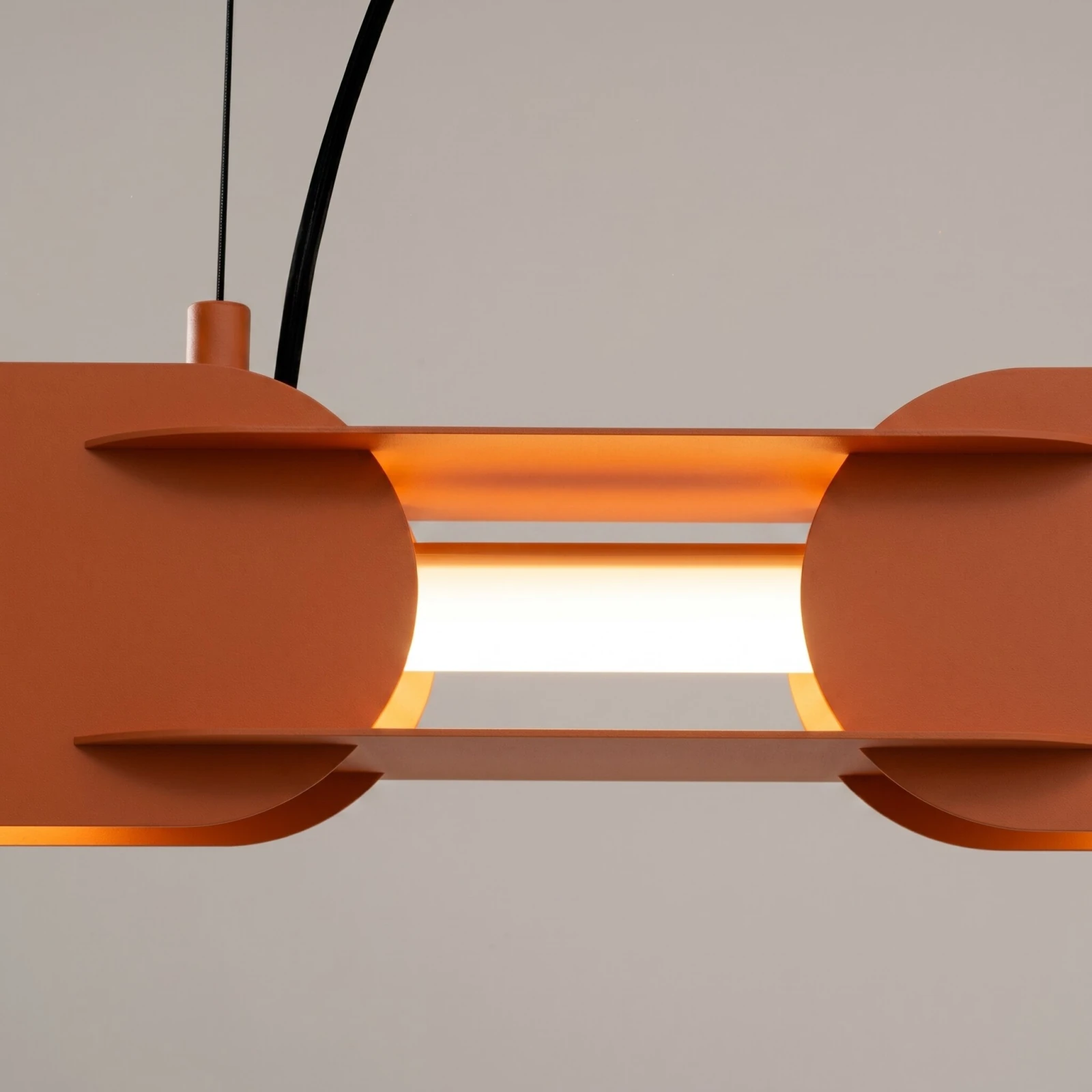 Pakabinamas šviestuvas 91 cm – linijinis, raudona, LED