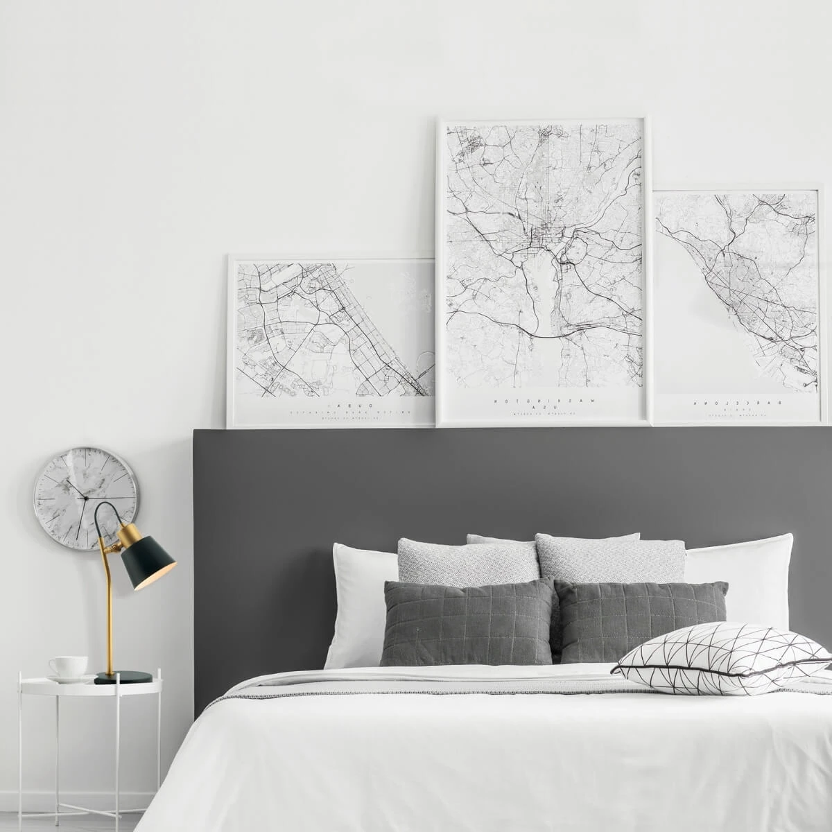 Juodo ir aukso matinės spalvos reguliuojama stalinė lempa E14, 42 cm