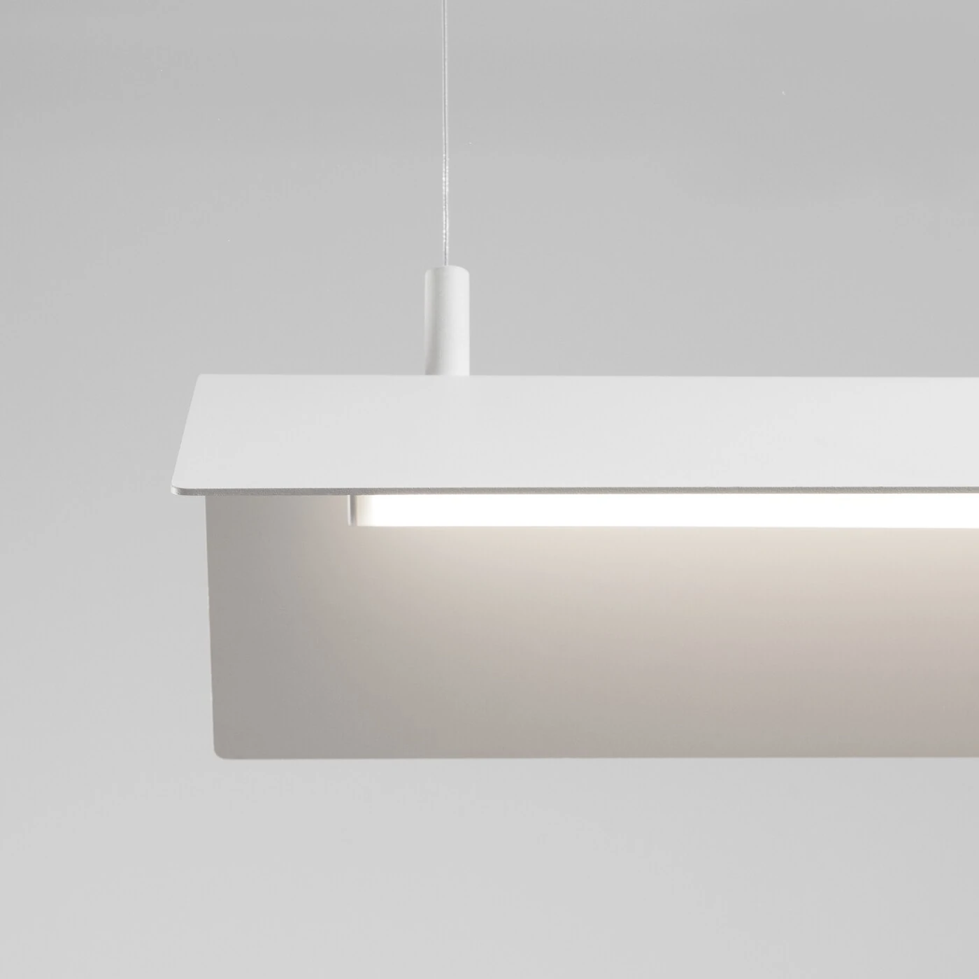Pakabinamas LED šviestuvas 150 cm – linijinis, baltas, CRI98