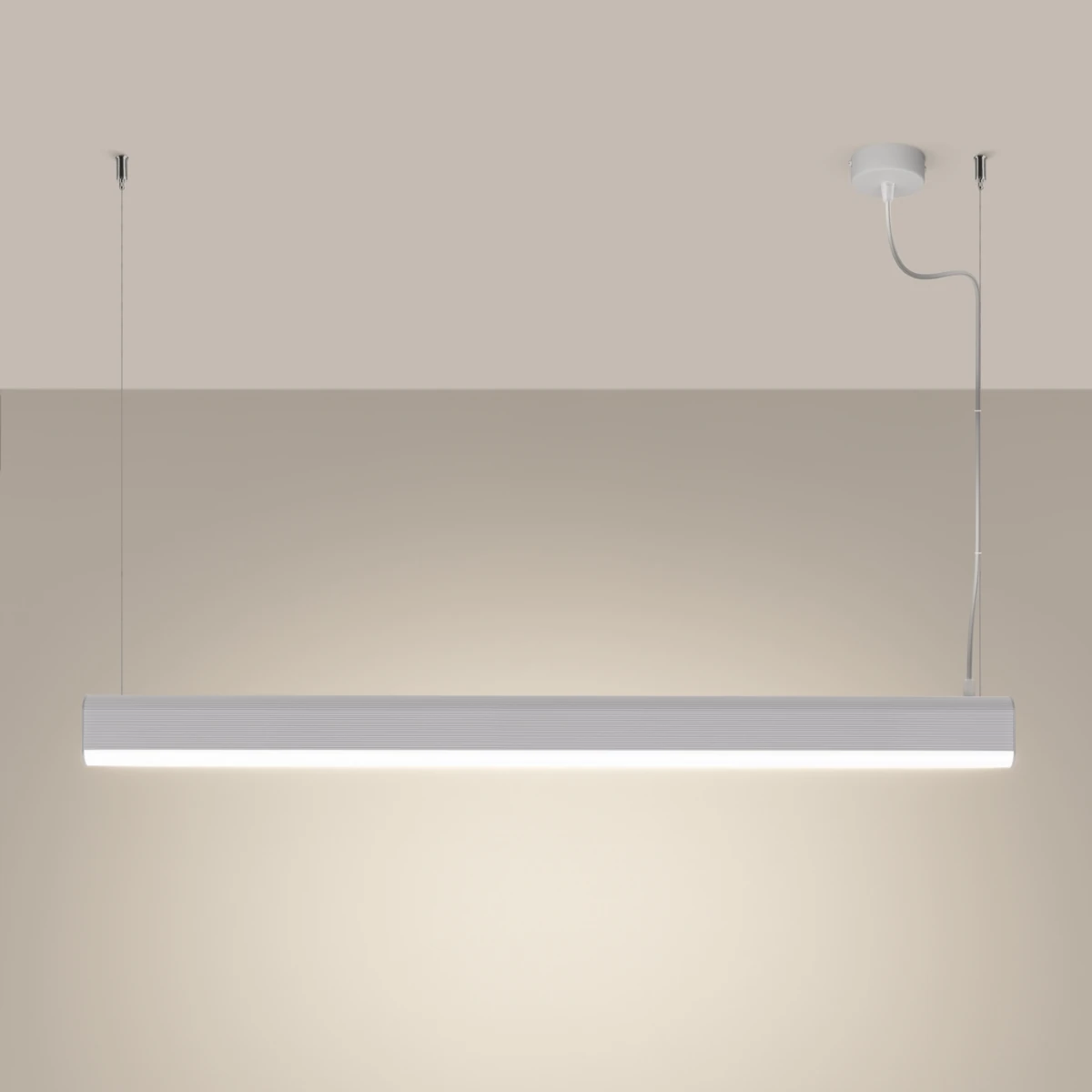 Pakabinamas LED šviestuvas 120 cm – linijinis, baltas, su nuotoliniu valdymu
