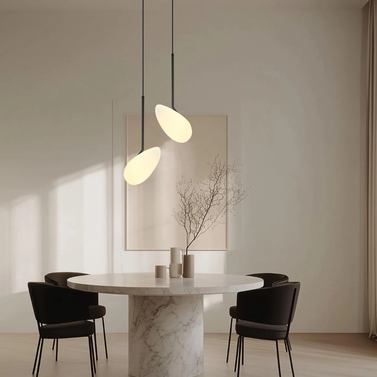 Juodas matinis LED pakabinamas šviestuvas, 5W 3000K, su ovaliu opalinio stiklo gaubtu
