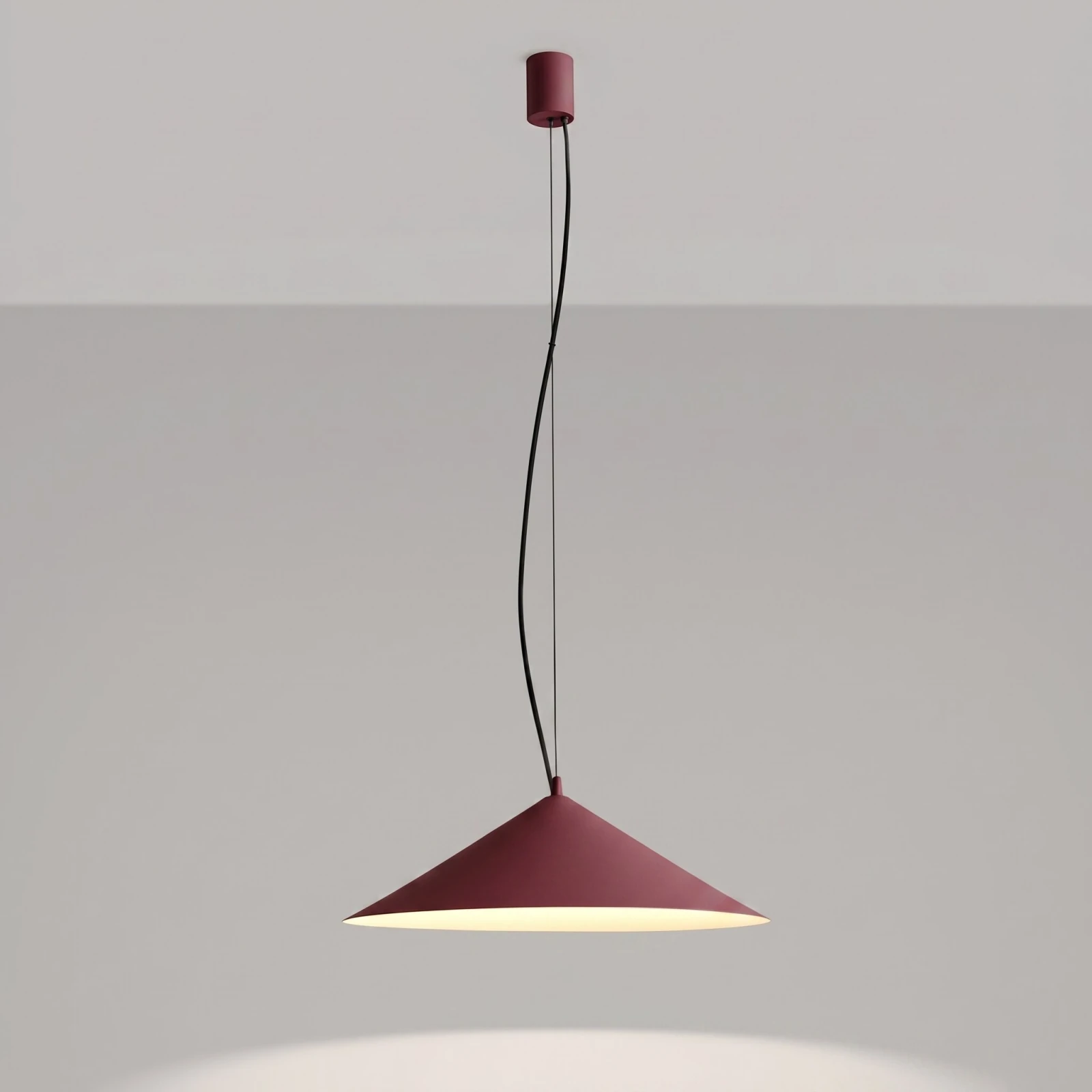 Pakabinamas šviestuvas 50 cm – kūginis, burgundinis, šiltos LED šviesos