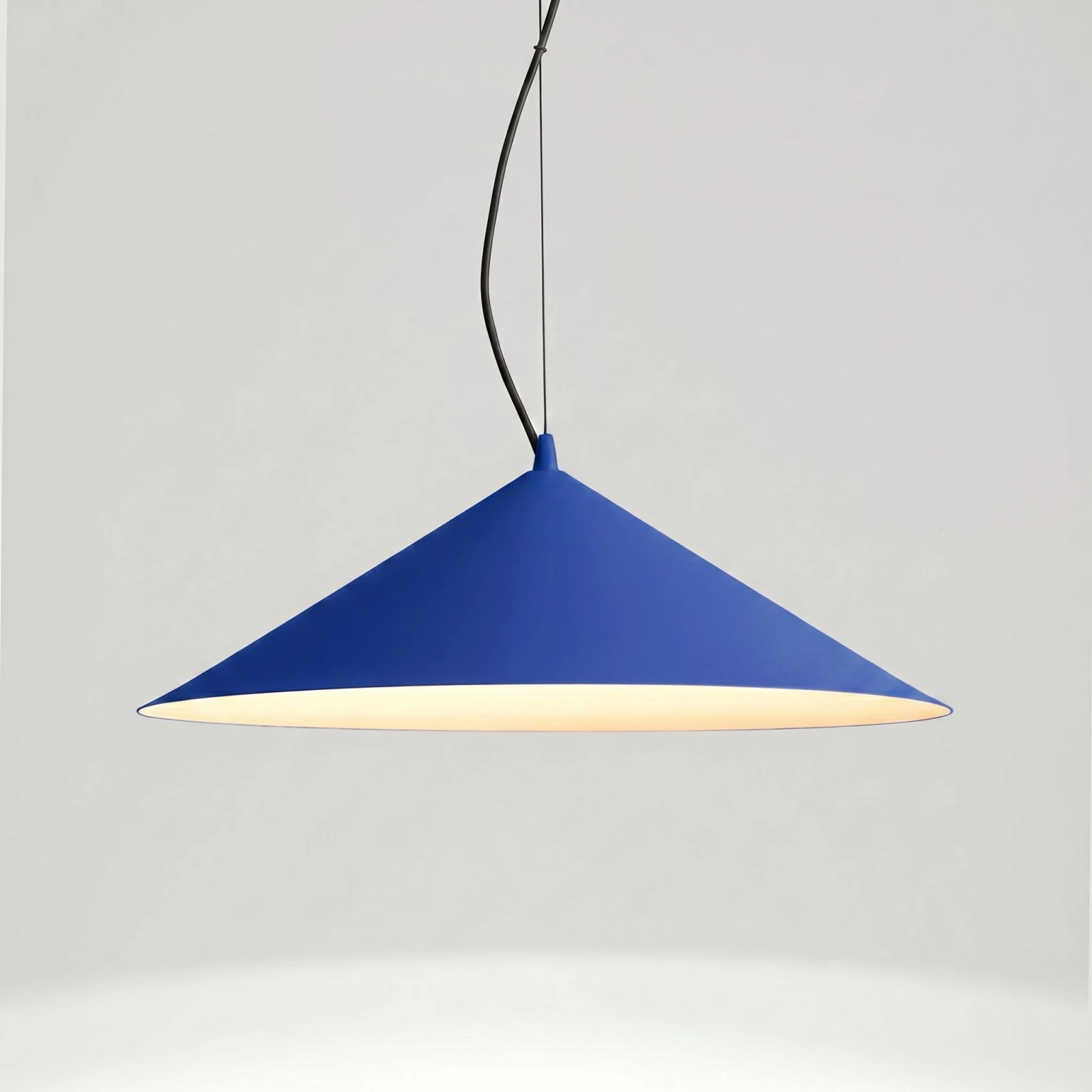 Pakabinamas šviestuvas 50 cm – kūgio formos, ultramarinas, LED 4000K