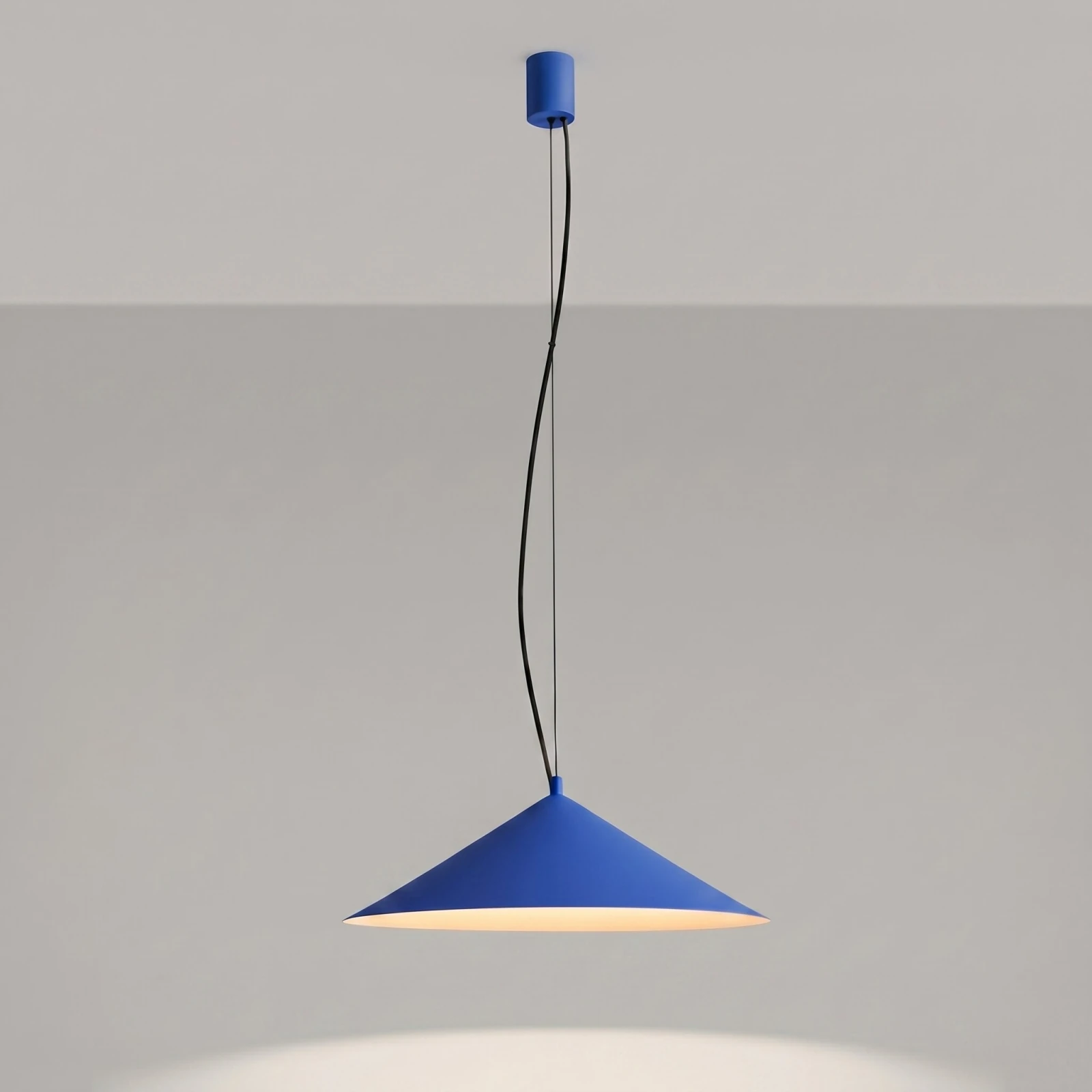 Pakabinamas šviestuvas 50 cm – kūgio formos, ultramarinas, LED 4000K