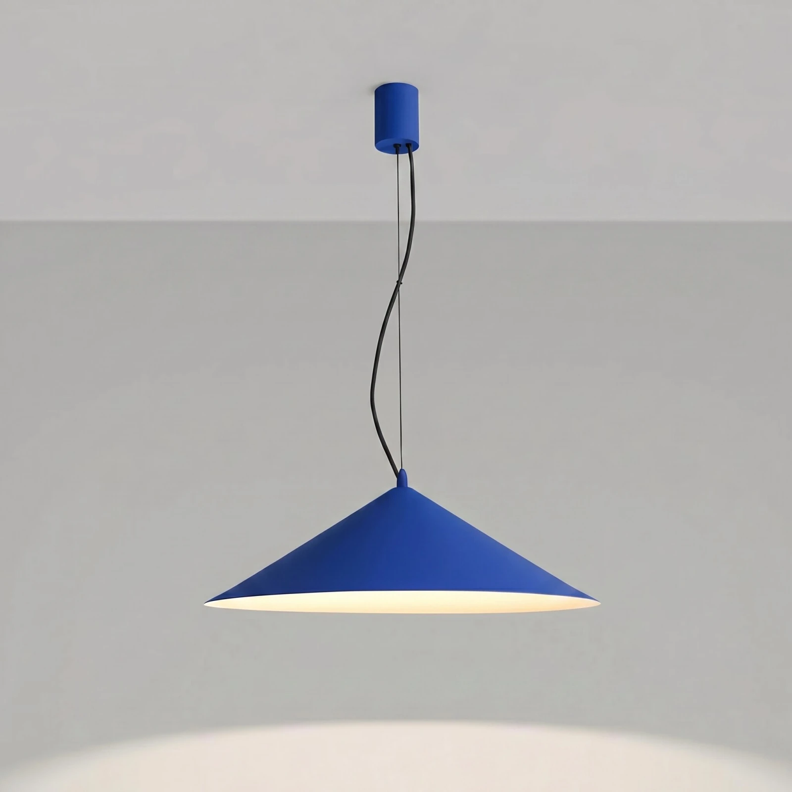 Pakabinamas šviestuvas 50 cm – kūgio formos, ultramarinas, LED 4000K