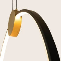 Modernus LED pakabinamas šviestuvas su juodu žiedu ir aukso akcentu - Nuotrauka 4