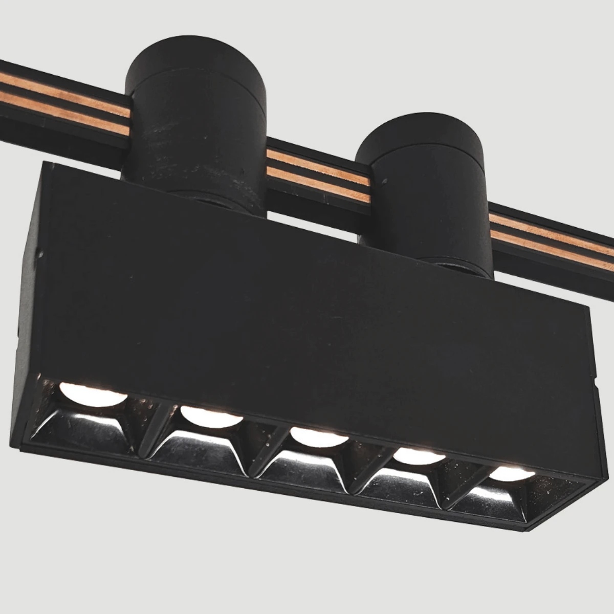 Tiesinis magnetinis LED bėginis šviestuvas 10W, 3000K, Juodas