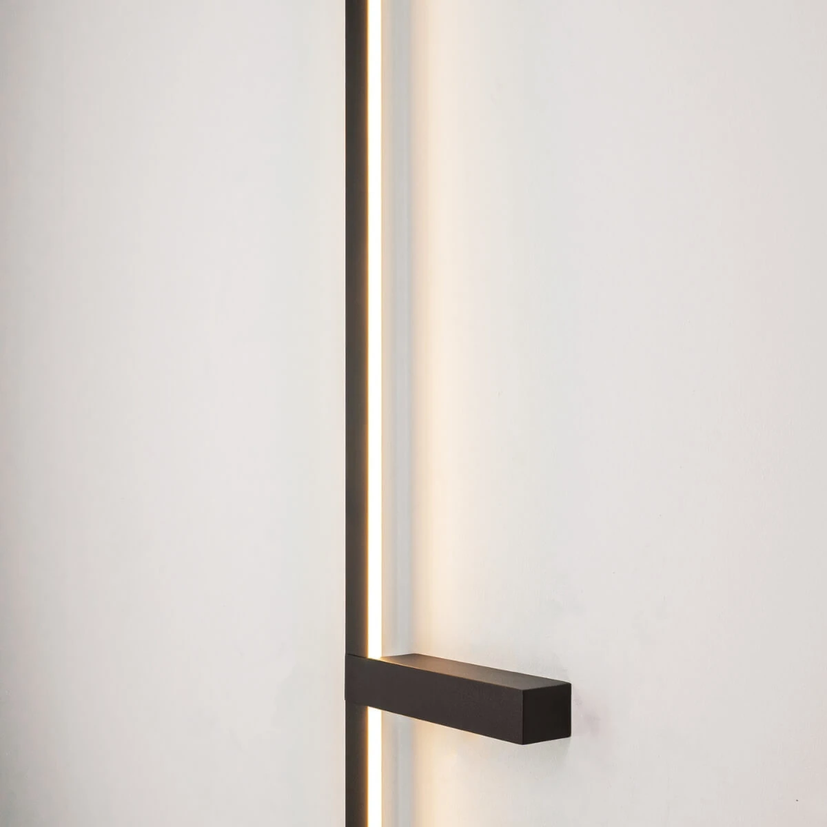 Linear LED Wall Light with Shelf, Sandy Black