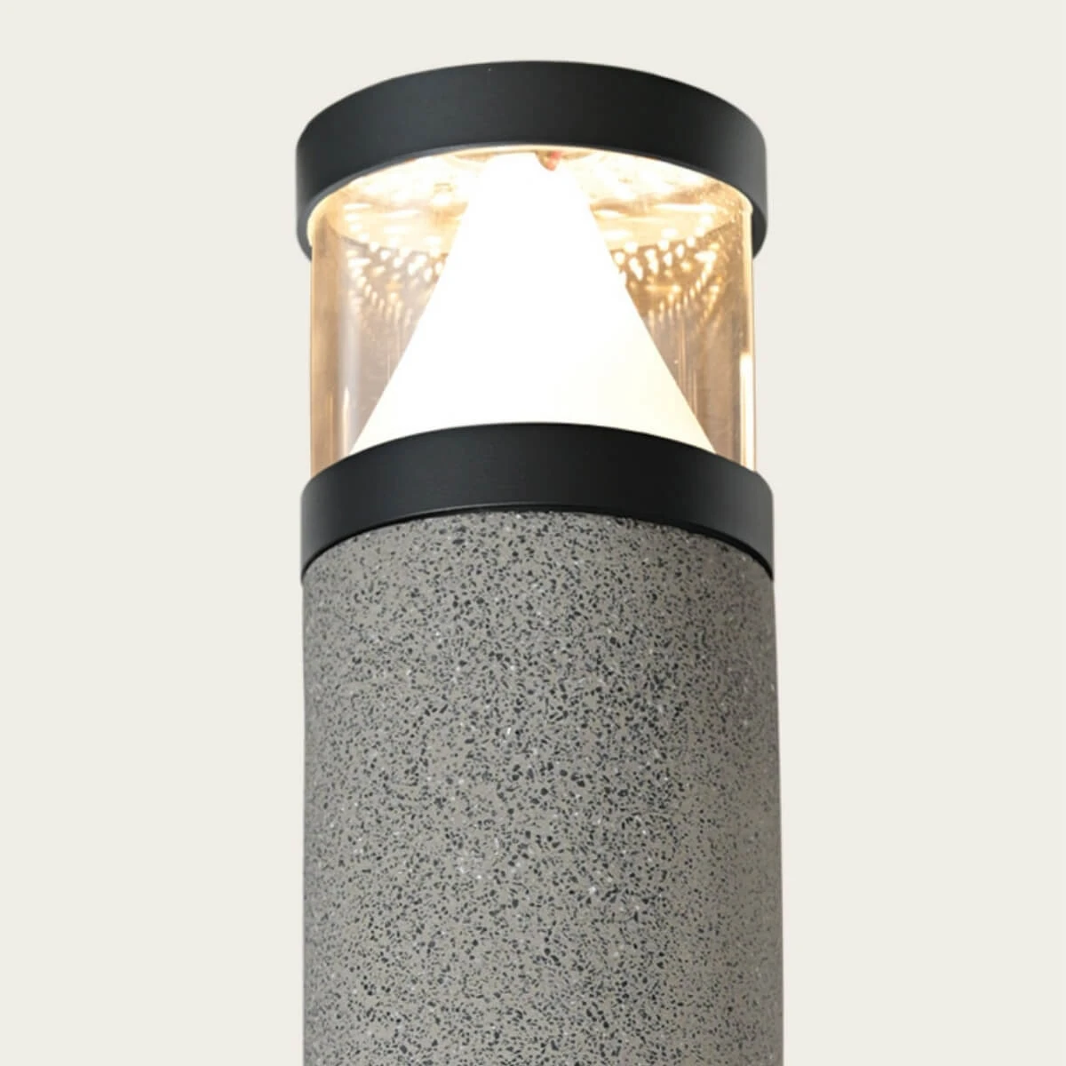 Lauko LED šviestuvas-stulpelis su betoniniu pagrindu, IP65