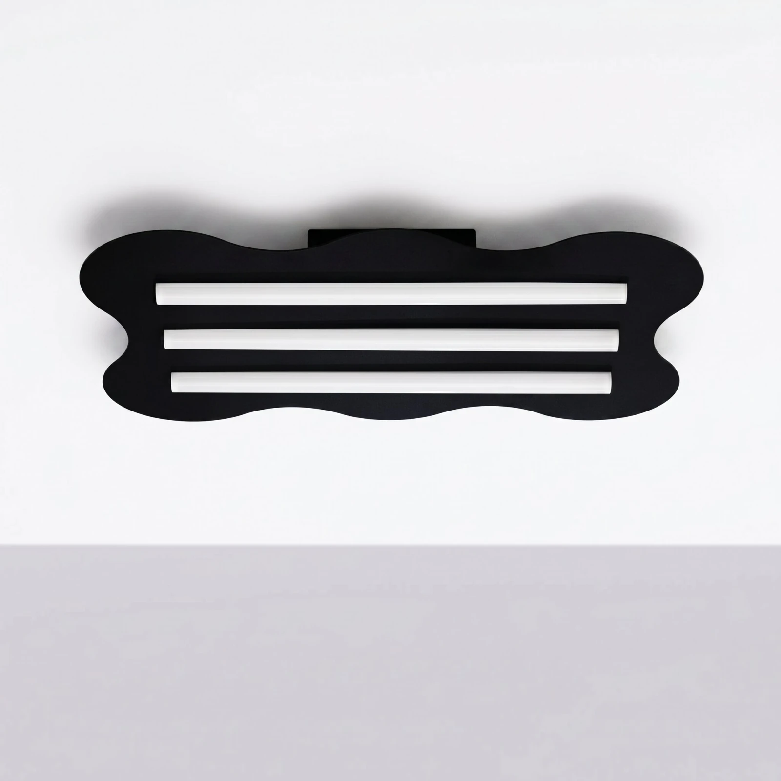 Ceiling lamp 66 cm – wavy, red, 3 linear light sources