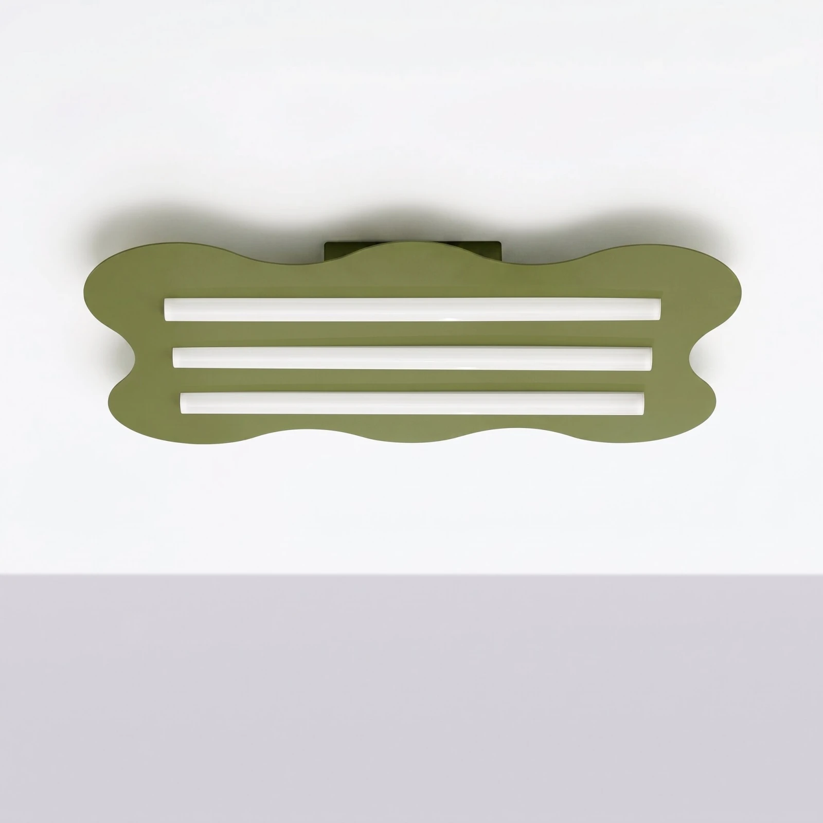 Ceiling lamp 66 cm – wavy shape, olive green, 3x S14d