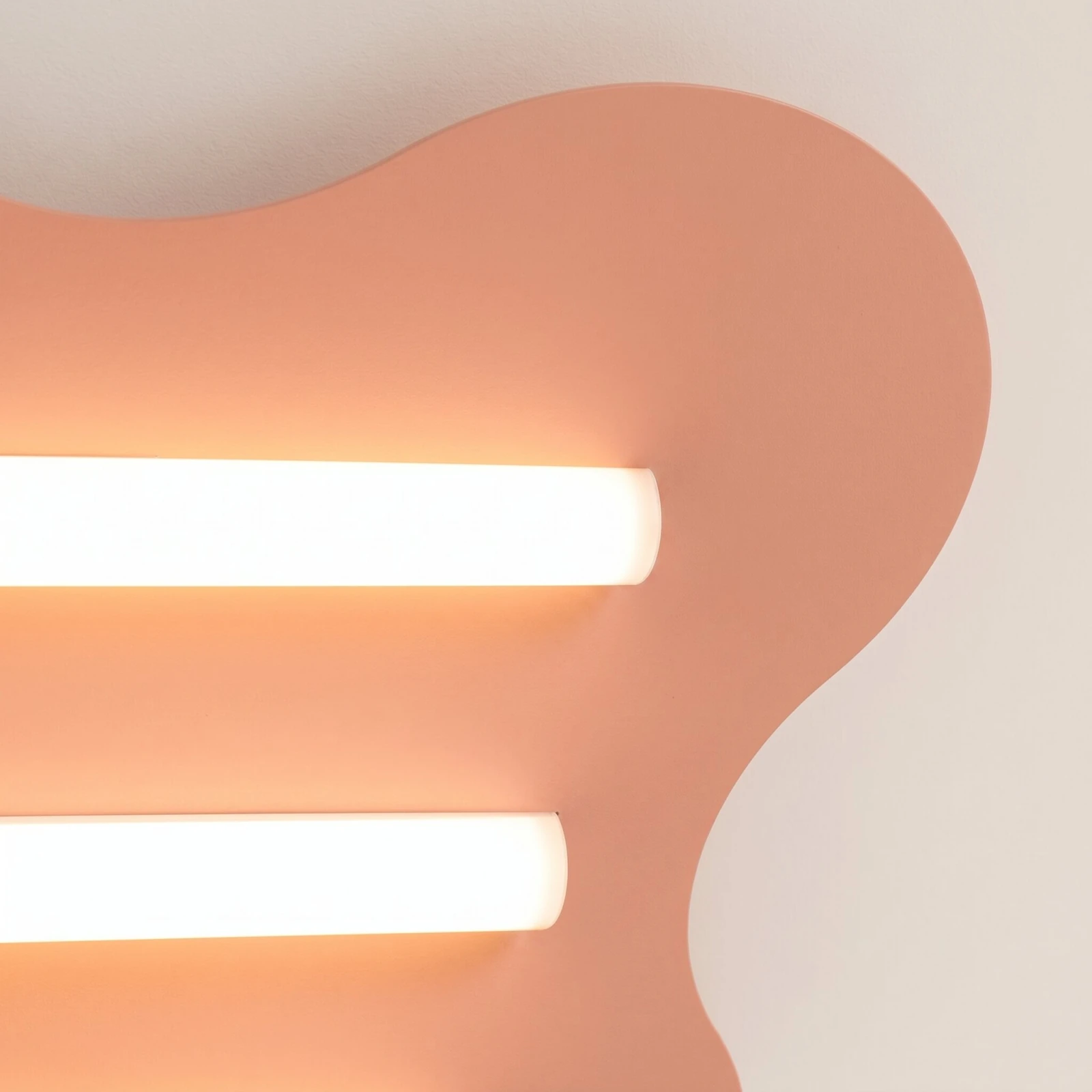Ceiling lamp 66 cm – wavy, peach, 3 S14d light lines