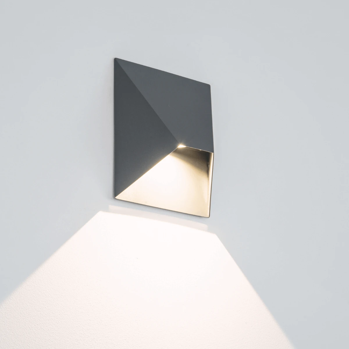 LED Outdoor Wall Light 7W 3000K IP54 Graphite