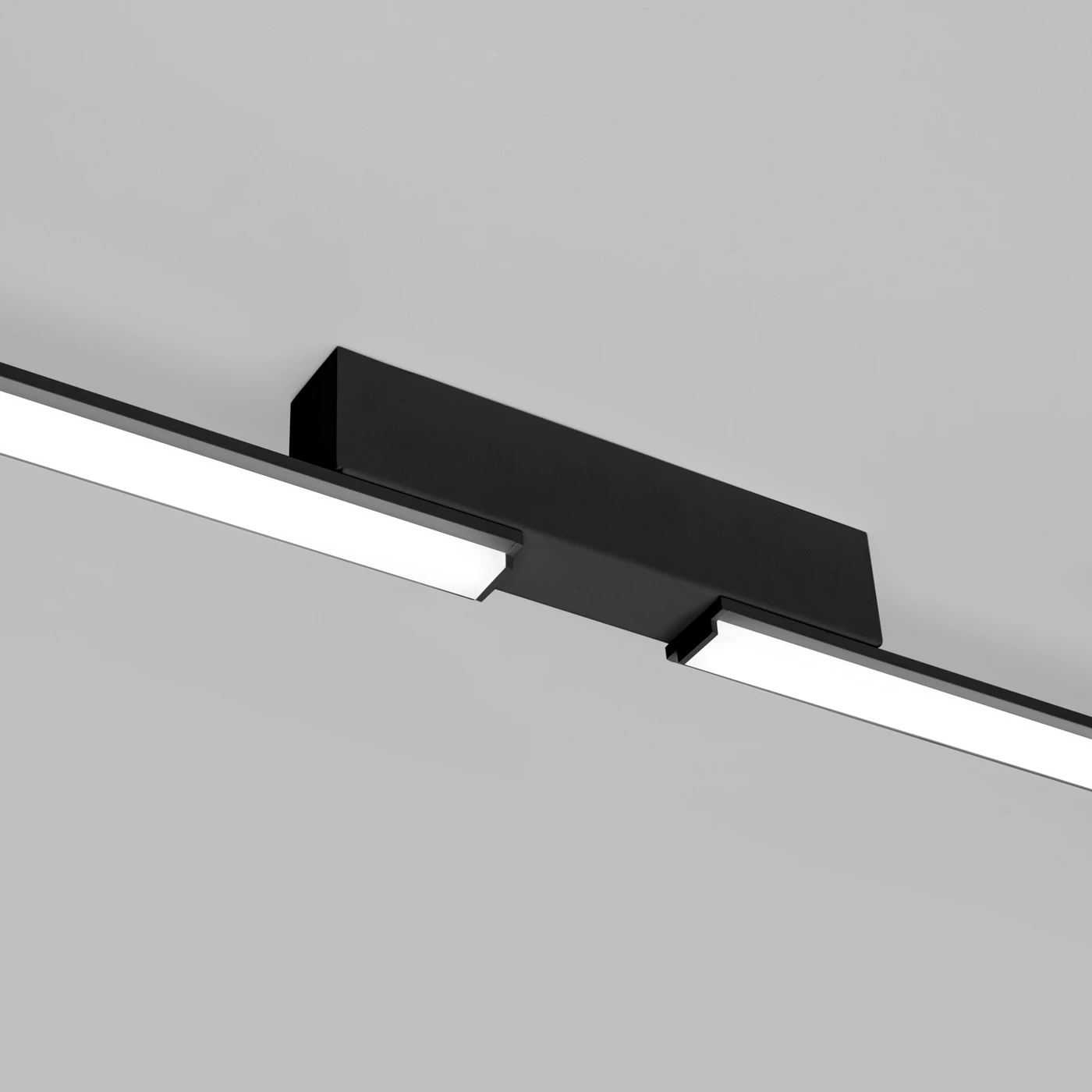 Lubinis LED šviestuvas 181 cm / 40W – linijinis, juodas, CRI98