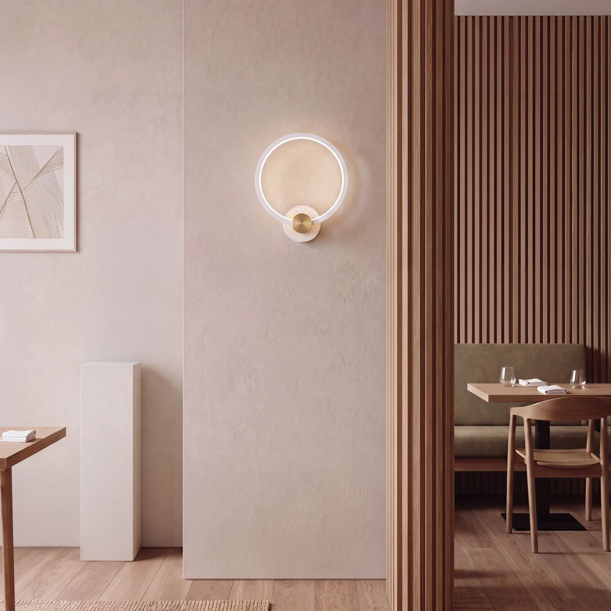 Sieninis LED šviestuvas 13W 3000K – matinis baltas ir šlifuoto aukso spalvos