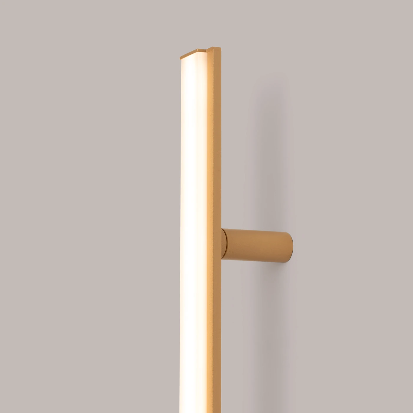 Sieninis šviestuvas 118,5 cm – linijinis, auksinis, šiltos LED šviesos