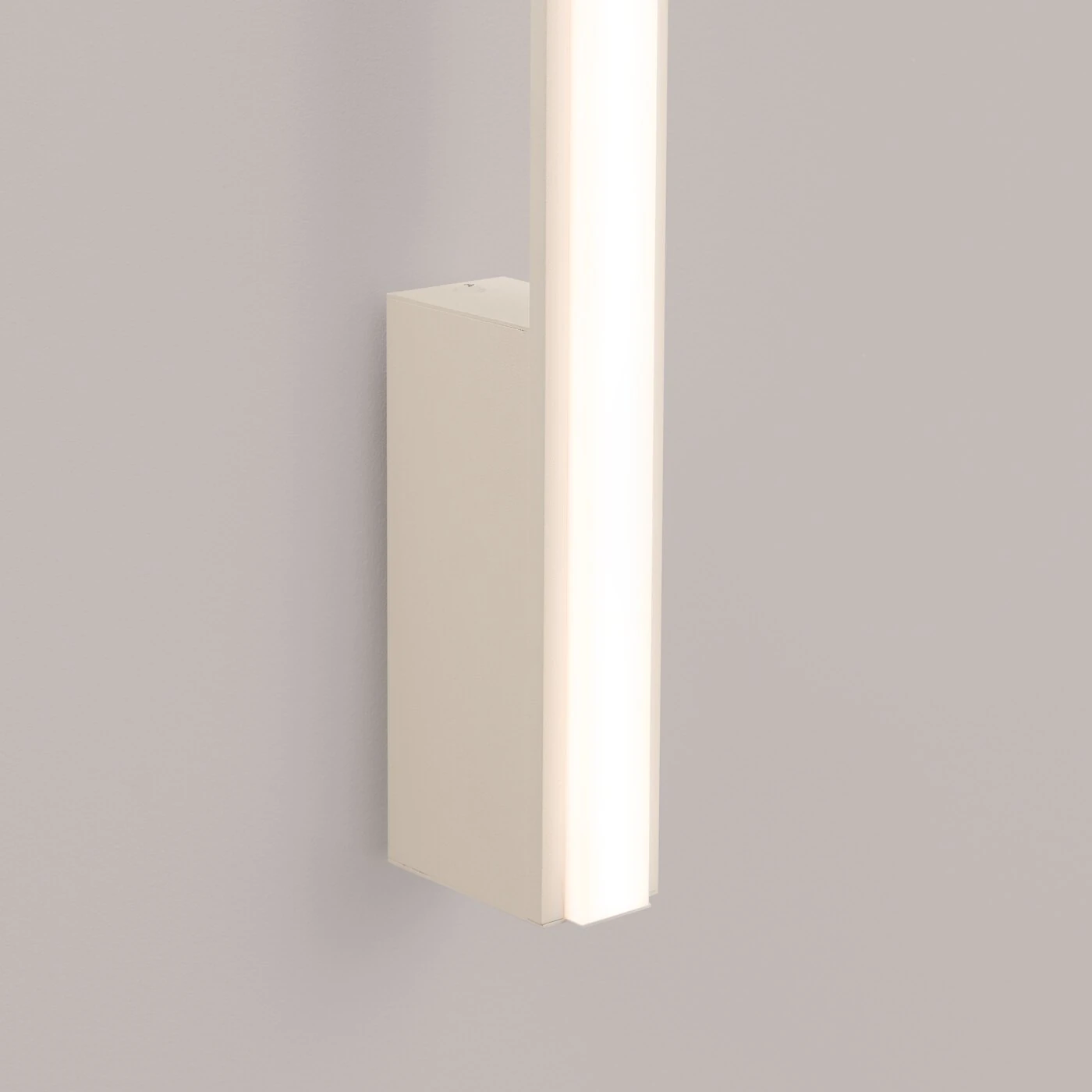 Sieninis šviestuvas 88,5 cm – linijinis, smėlio, LED 3000K