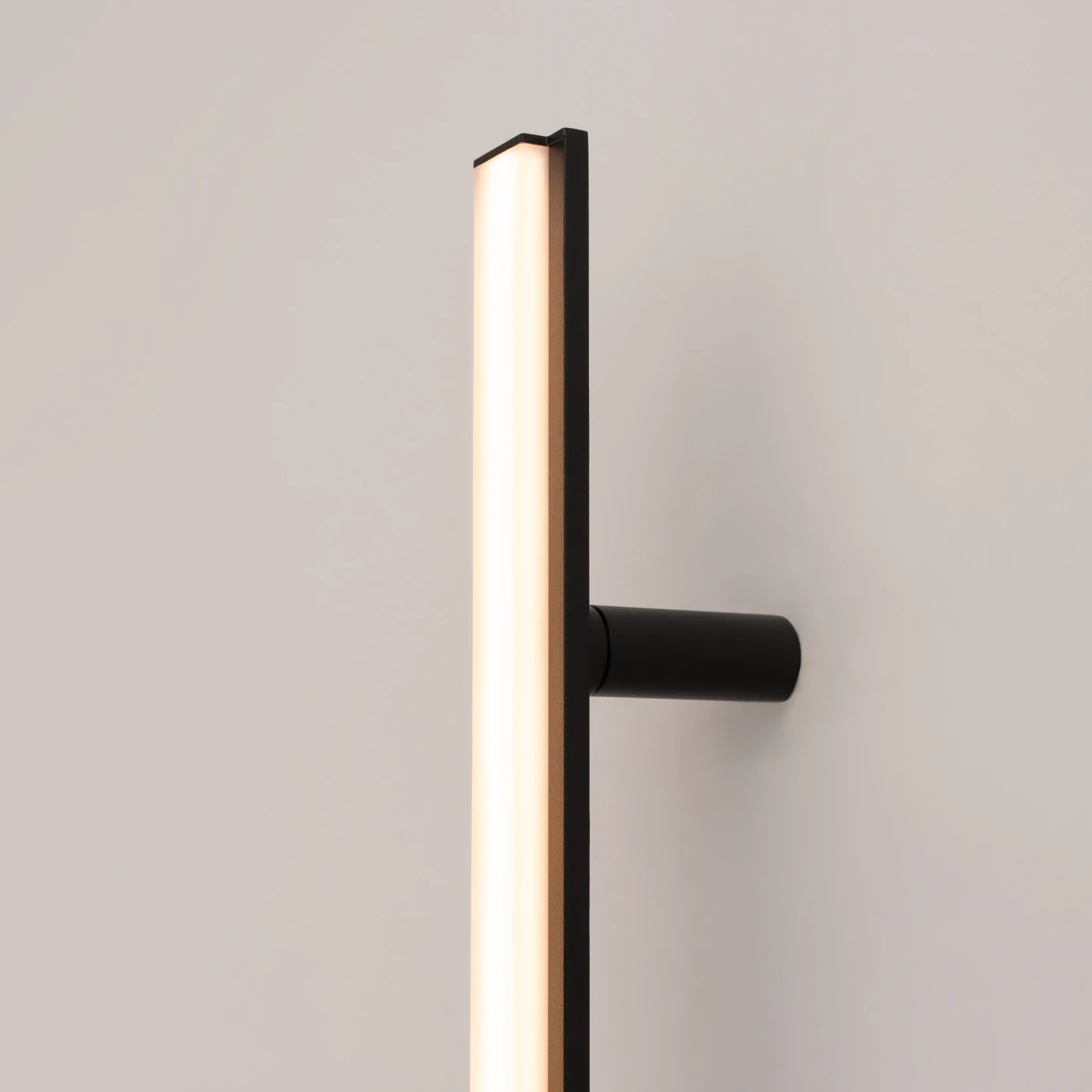 Wall lamp 88.5 cm – linear, black, warm LED light