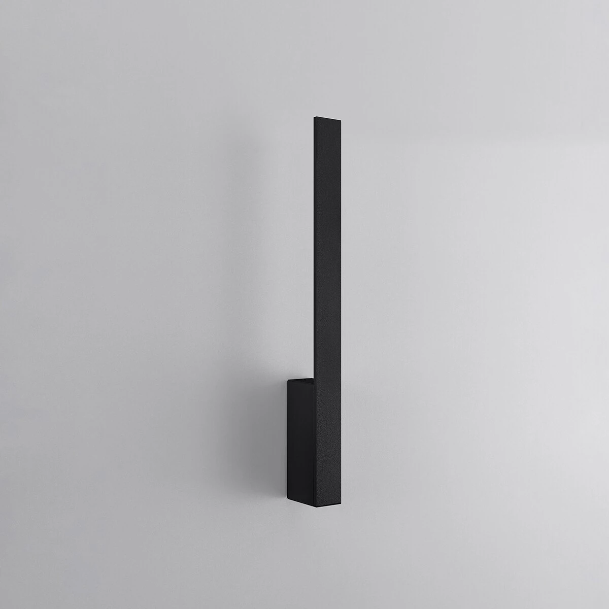 Wall lamp 50 cm – linear, black, integrated LED