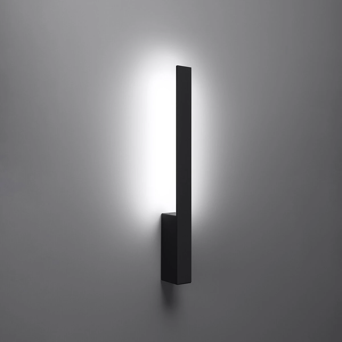 Wall lamp 50 cm – linear, black, integrated LED