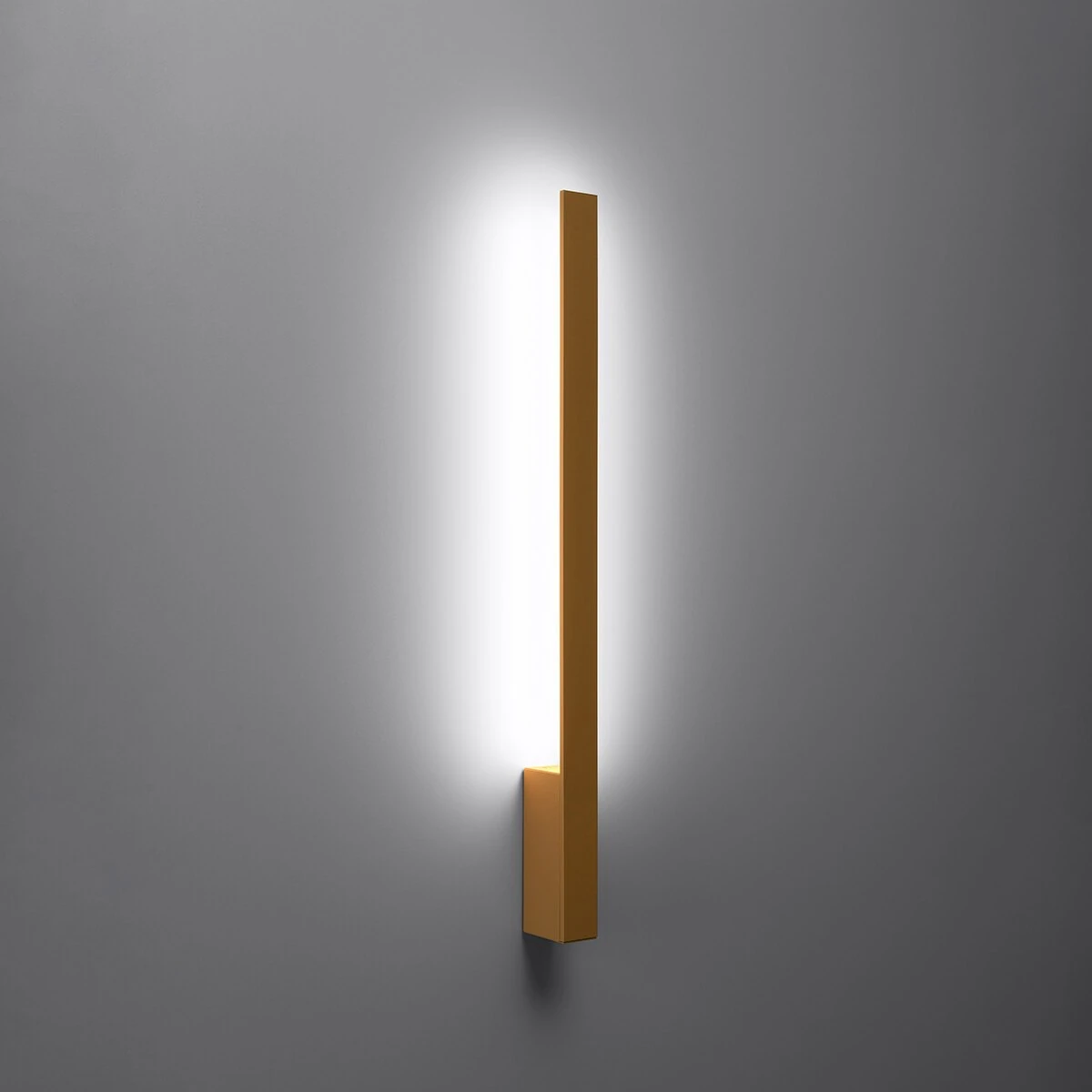 Sieninis šviestuvas 70 cm – linijinis, auksinis, CRI95