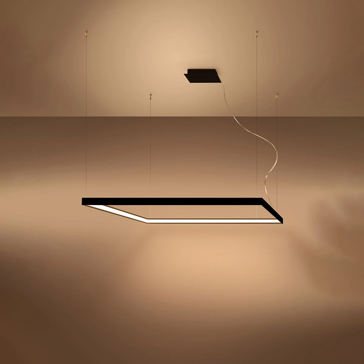 Pakabinamas šviestuvas 65W – kvadratinis, juodas, šilta LED šviesa