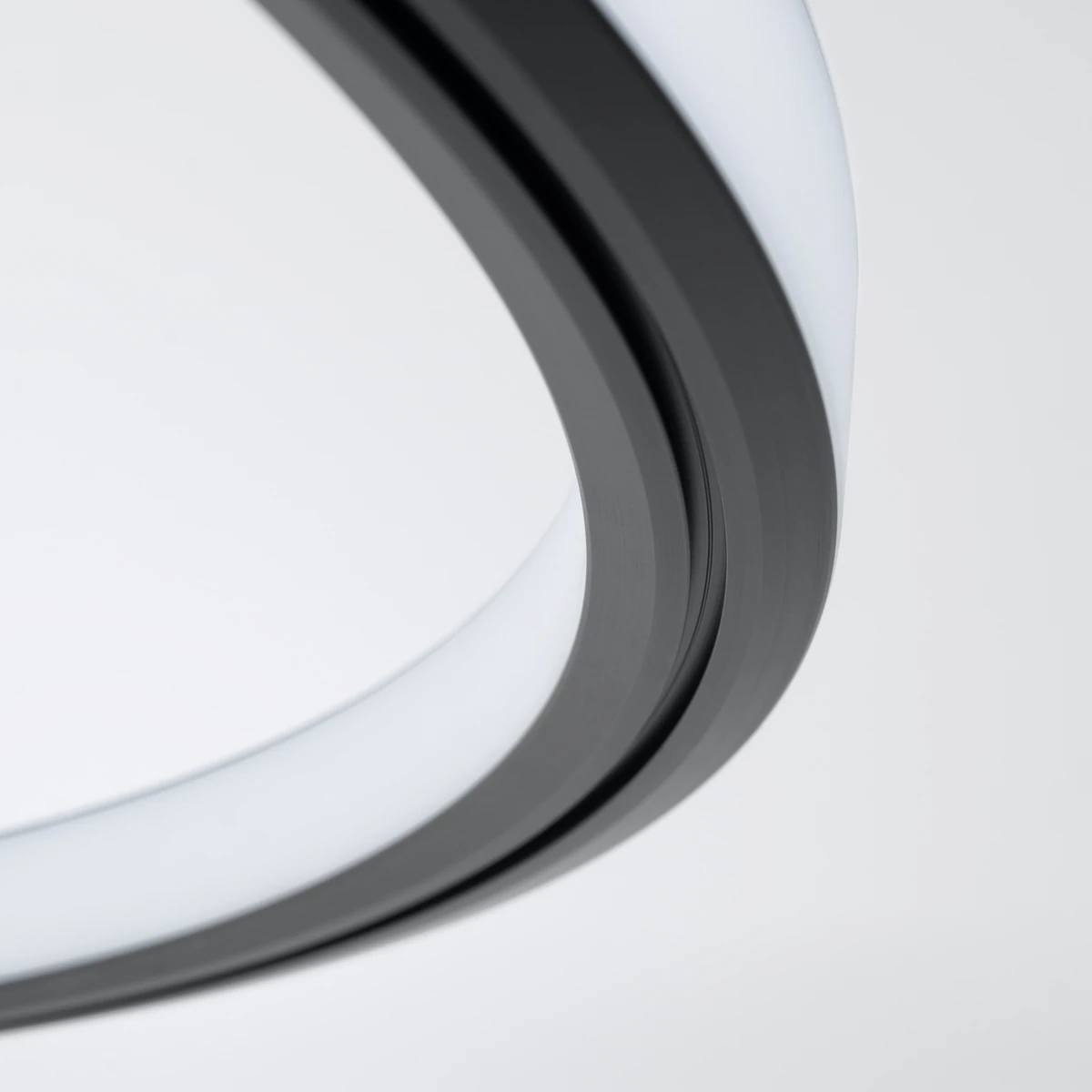 Sietynas 90 cm – apvalus juodas LED žiedas, 3000K