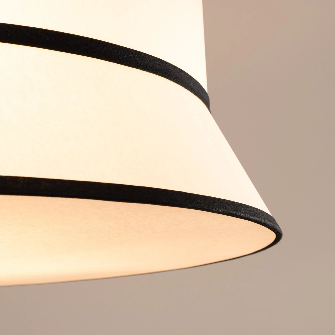 Ceiling lamp 60 cm – round, white, black-trimmed parchment shade