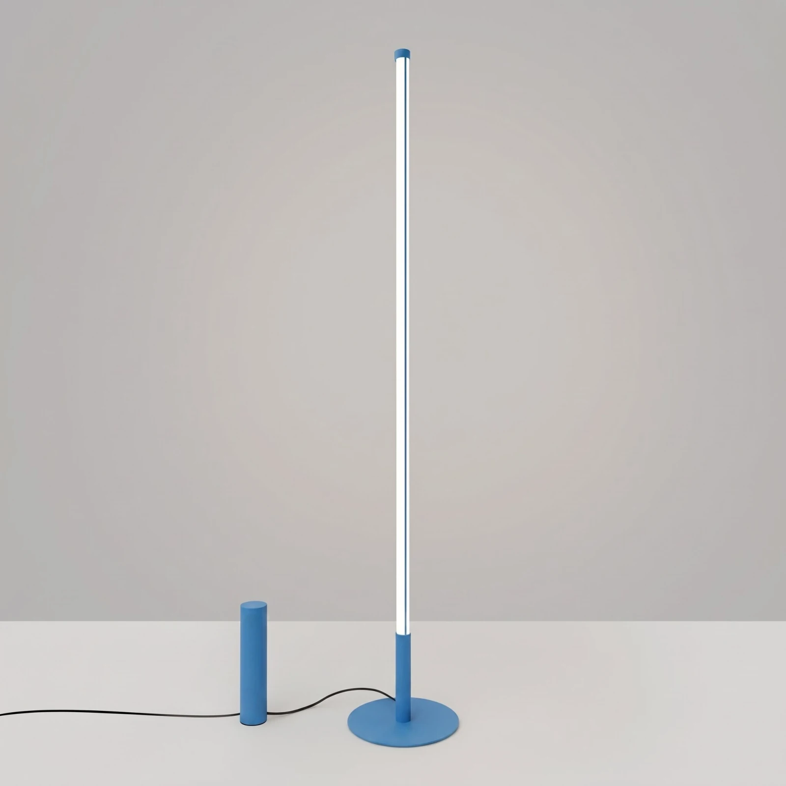 40W floor lamp – linear, azure, CRI98