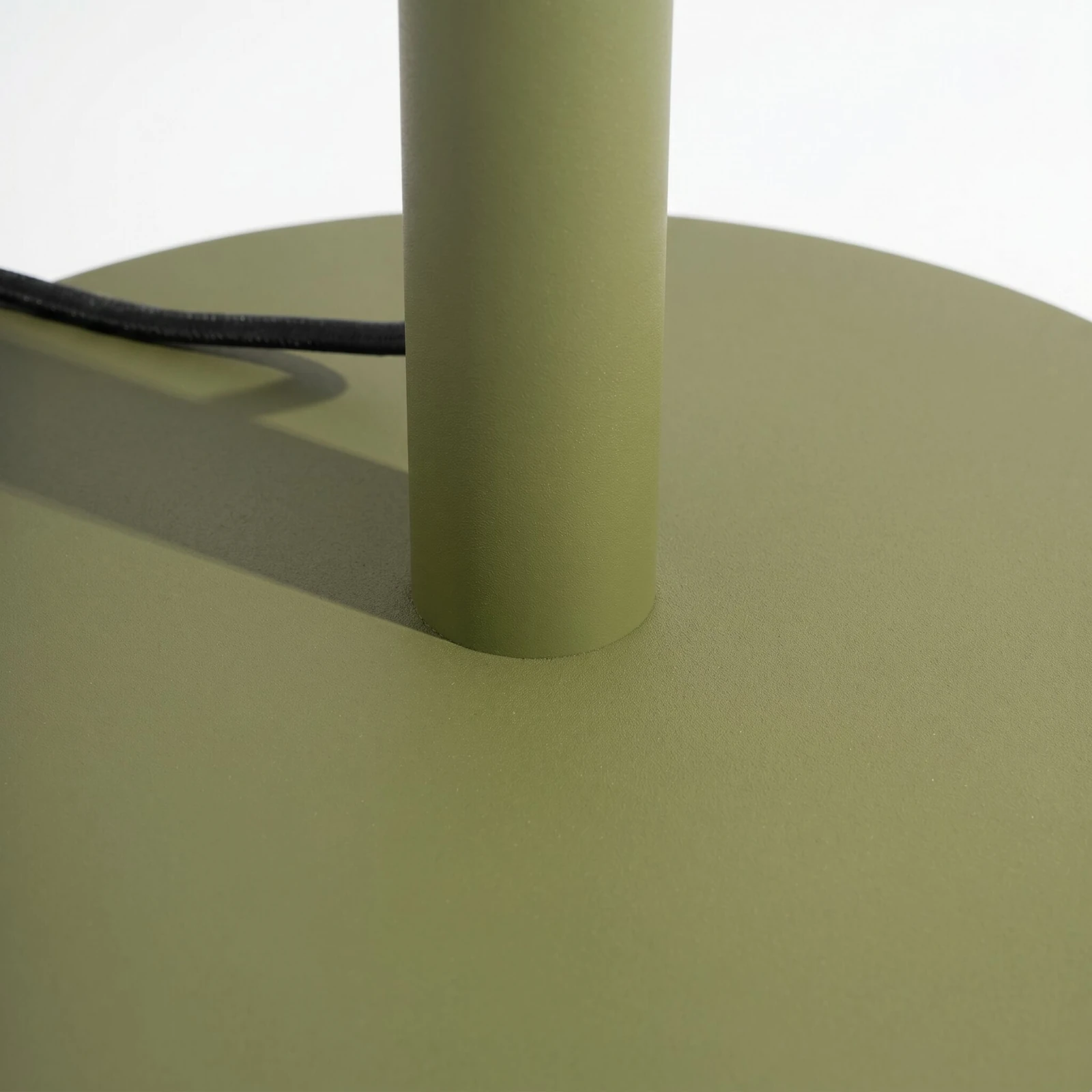 Floor lamp 39W – linear, olive green, DALI dimmable