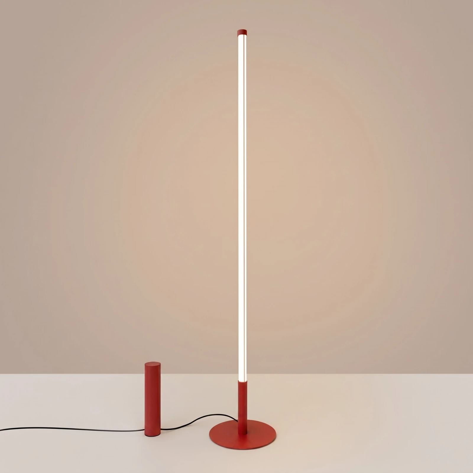Toršeras 150 cm / 39W – linijinis, raudonas, Mygtukinis reguliavimas / DALI