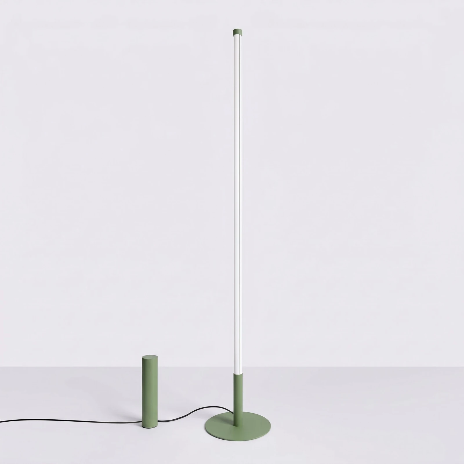 Floor lamp 39W – linear, sage, DALI dimmable