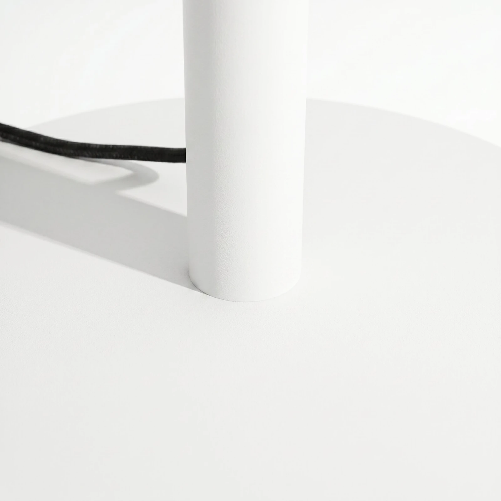 Floor Lamp 39W – Linear White, Push Dim/DALI