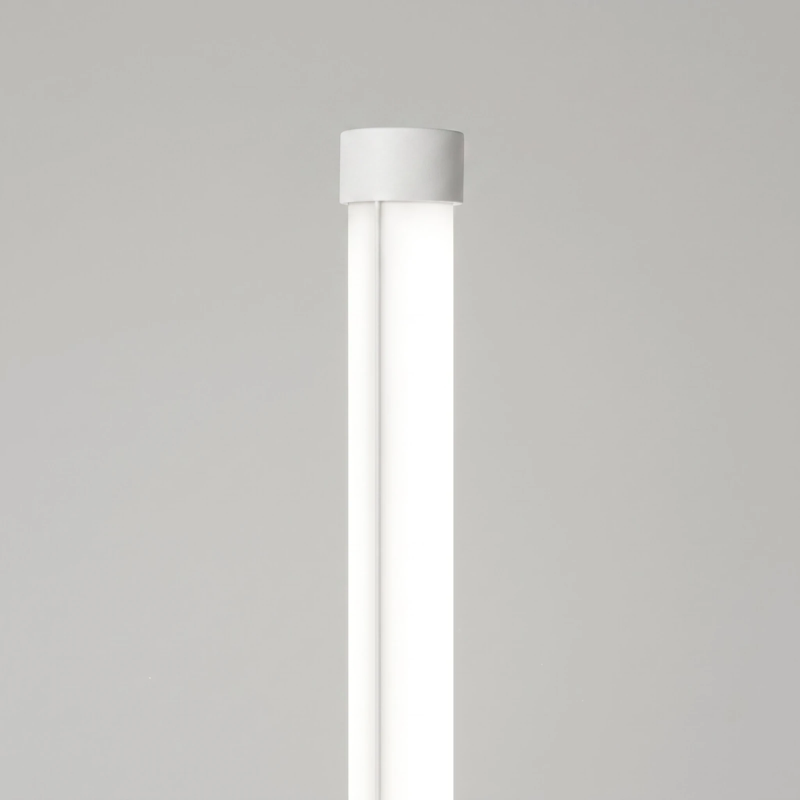 Floor lamp 40W – linear, white, CRI98