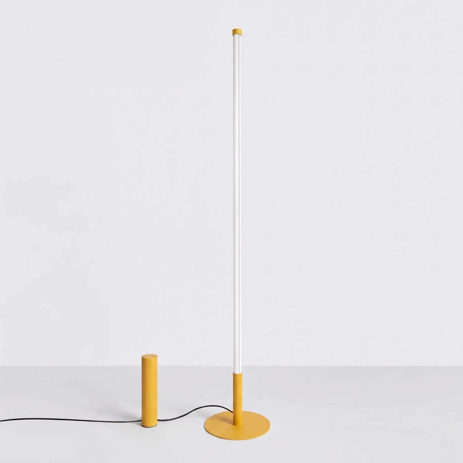 Floor lamp 40W – linear, yellow, DALI dimmable