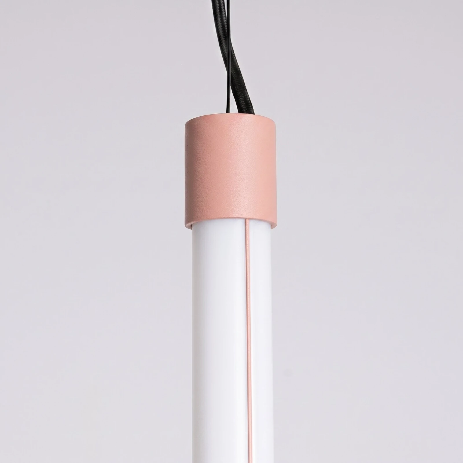 Pakabinamas LED šviestuvas 26W – linijinis, persikinis, DALI valdymas