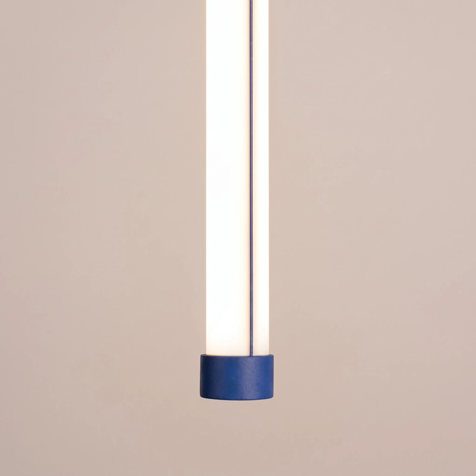 Pendant lamp 26W – linear, ultramarine, DALI dimmable