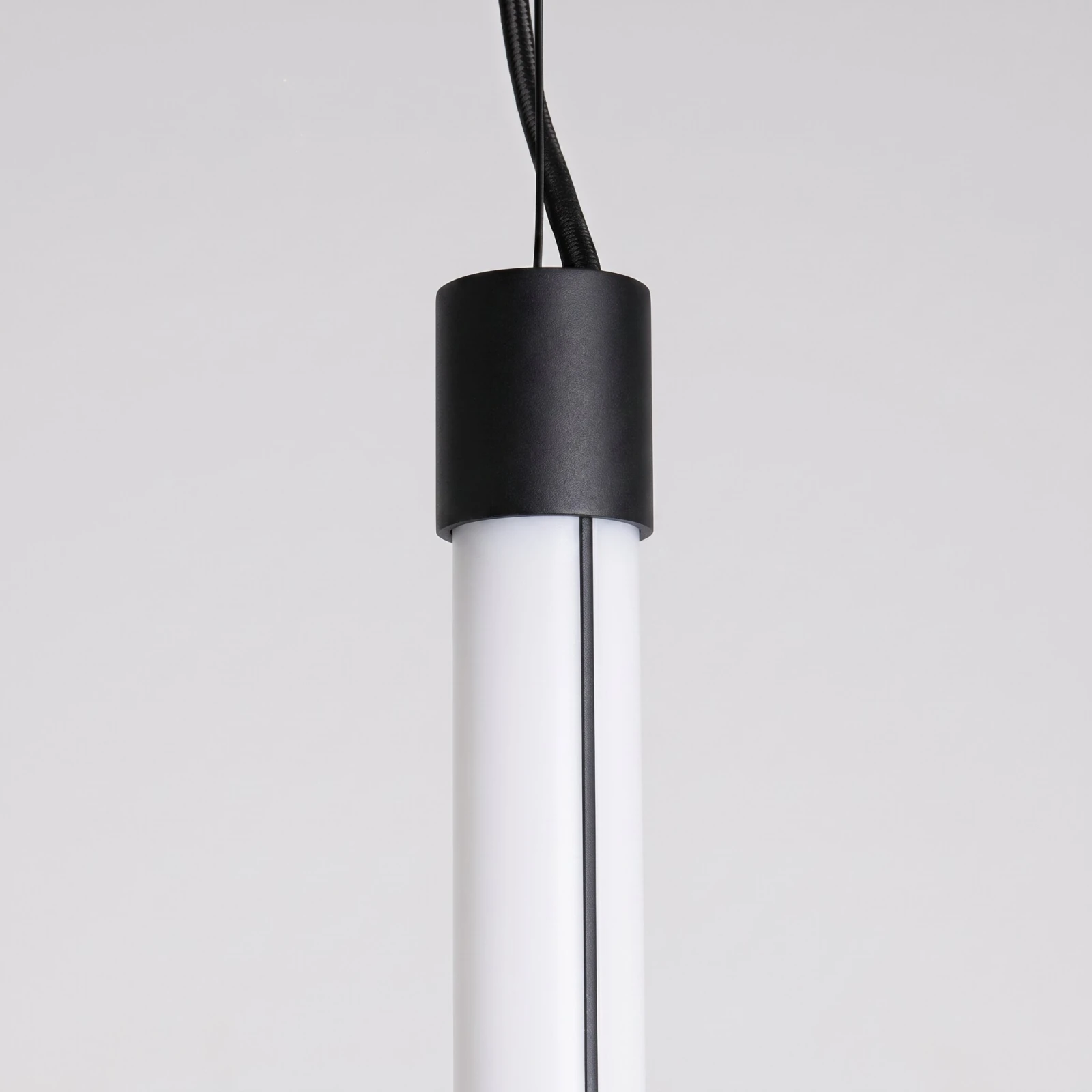 Pendant LED light 13.3W – linear, black, DALI dimmable